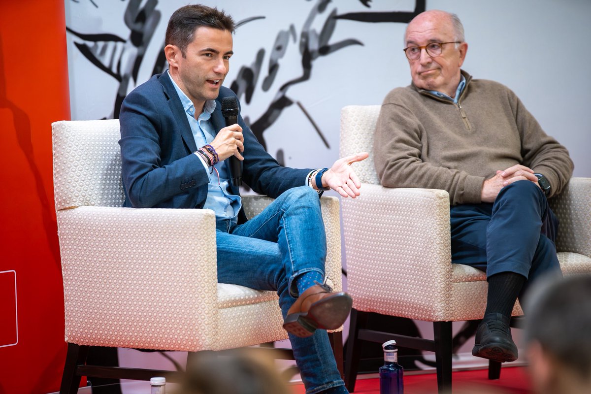 🗣️<a href="/pedro_casares/">Pedro Casares</a>: “Joaquín Almunia e <a href="/IratxeGarper/">Iratxe García Pérez /❤️</a> son dos protagonistas de la historia de la construcción de España en la Unión Europea. Dos generaciones comprometidas con el futuro y el progreso de Europa”.

#EscuelaRubalcaba