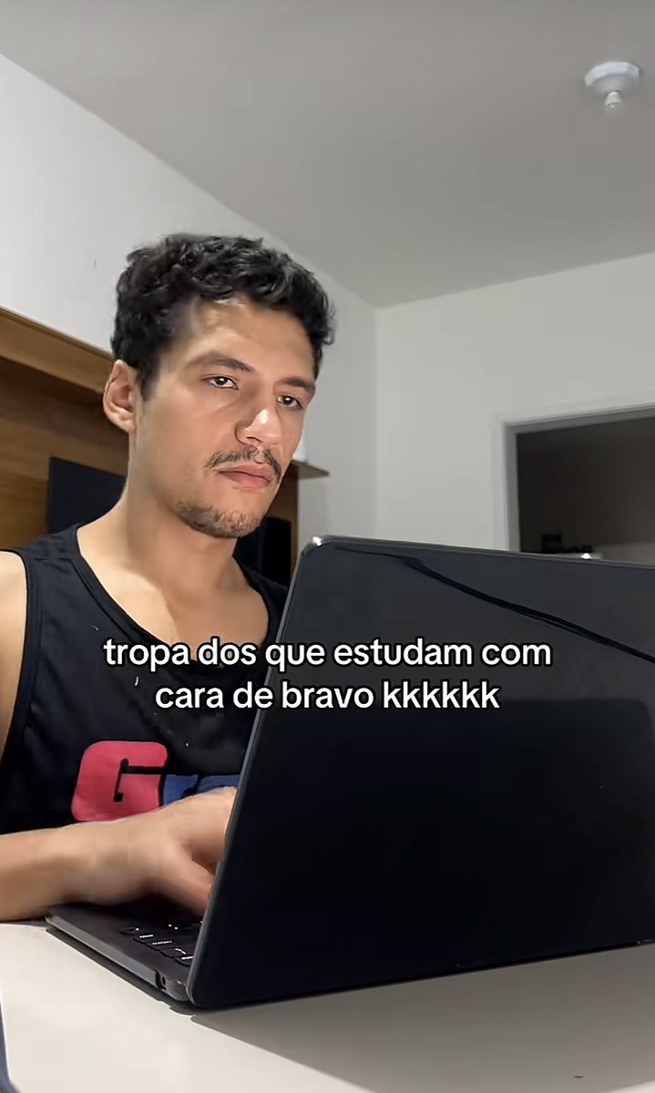 forumbunklr's tweet image. Padrão mediciner famosinho do Instagram CHOCA web ao postar trecho de vídeo SEM FILTRO e seguidores perguntam se é a mesma pessoa.