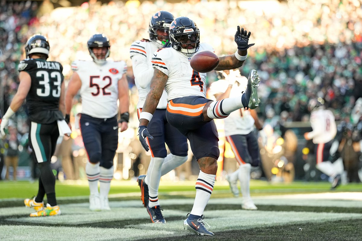 Bears have two 100-yard rushers in the same game for the first time since 1985 🔥 