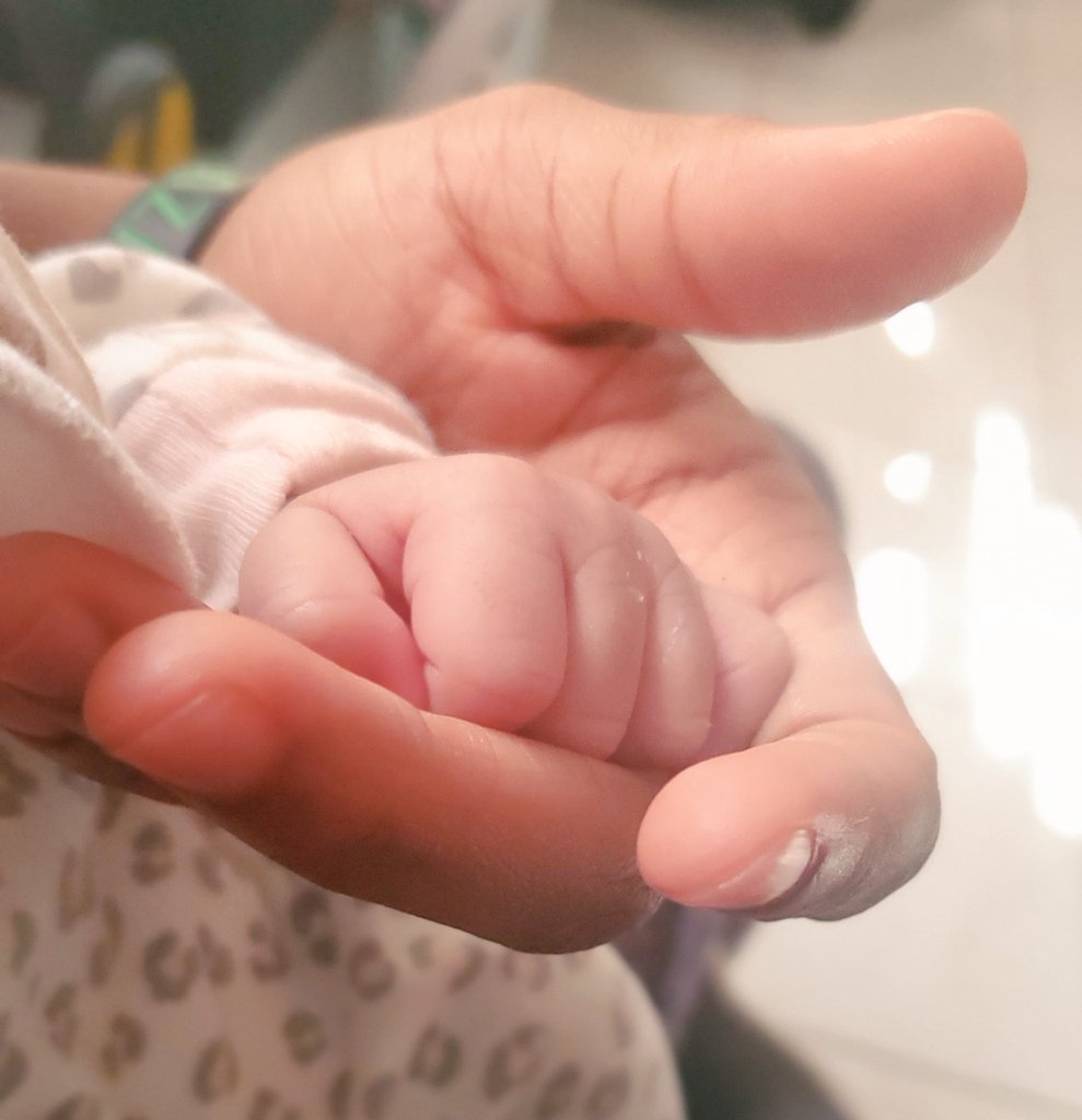 rainbowglaze123's tweet image. My latest piece ✨ 
The Sketch vs Final product 🎨