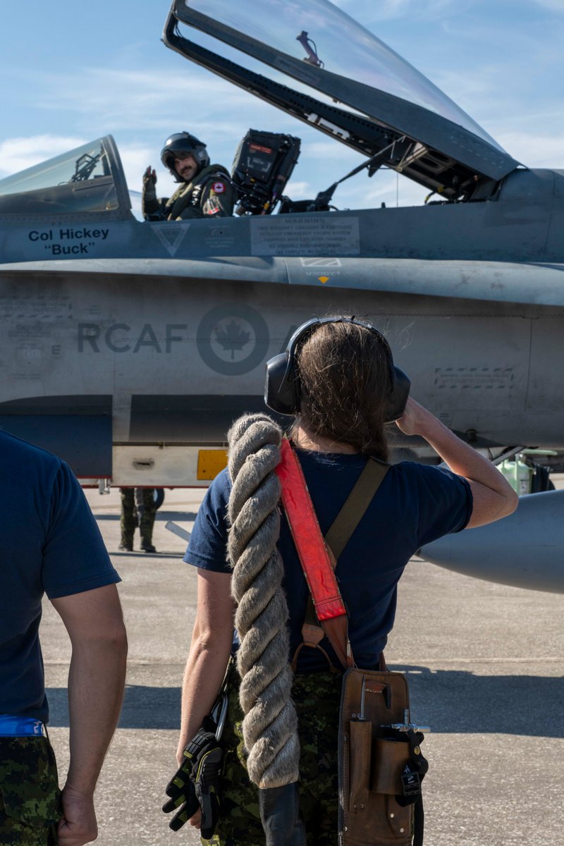 OperationsArc's tweet photo. ✈️#ExNighthawkRage est en cours!
Le 410e Escadron est en Floride pour un exercice de génération de force—volume élevé de vols pour former des équipages plus expérimentés et renforcer les liens avec un allié clé.
#ARC #GénérationDeForce #AlliésEnAction
📸 Cpl Julia Currie https://t.co/6wcMrDLjMK