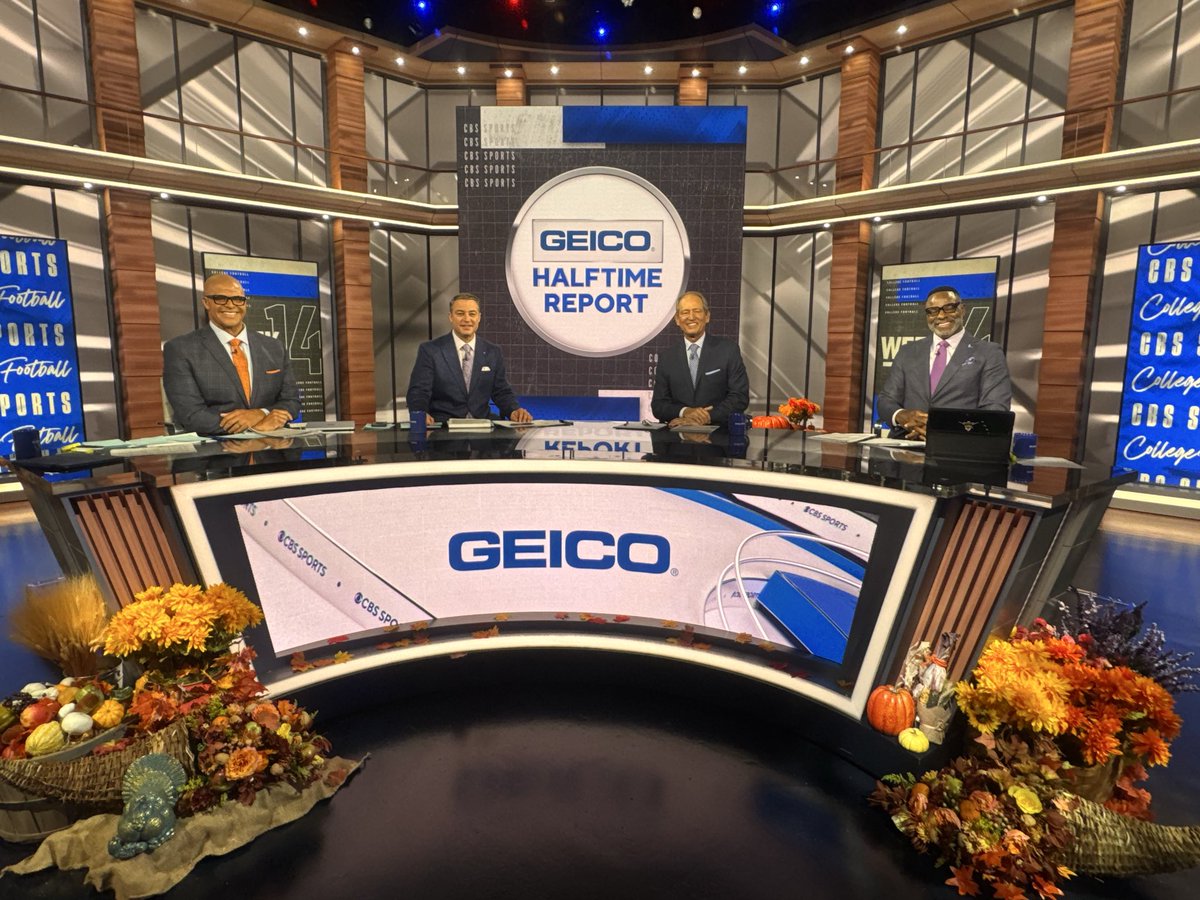 AdamZuckerCBS's tweet photo. Gobble gobble at @CBSSportsCFB @AaronTaylorCFB @JonesN4mo @CoachNeuheisel https://t.co/1l5NoCYXqo