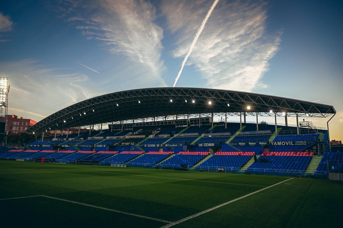 🏟️ ¡Arrancó en el Coliseum!
💥 GETAFE - ELCHE
➡️ Jornada 14 #LaLiga 
#GetafeElche 

📻 COPE+ | cope.es | APP

🎙️ <a href="/csaezcope/">Carlos Sáez</a> 
🎧 <a href="/GemmitaSantos/">Gemma Santos</a> 

🍿 <a href="/marcoslopez/">Marcos López</a>