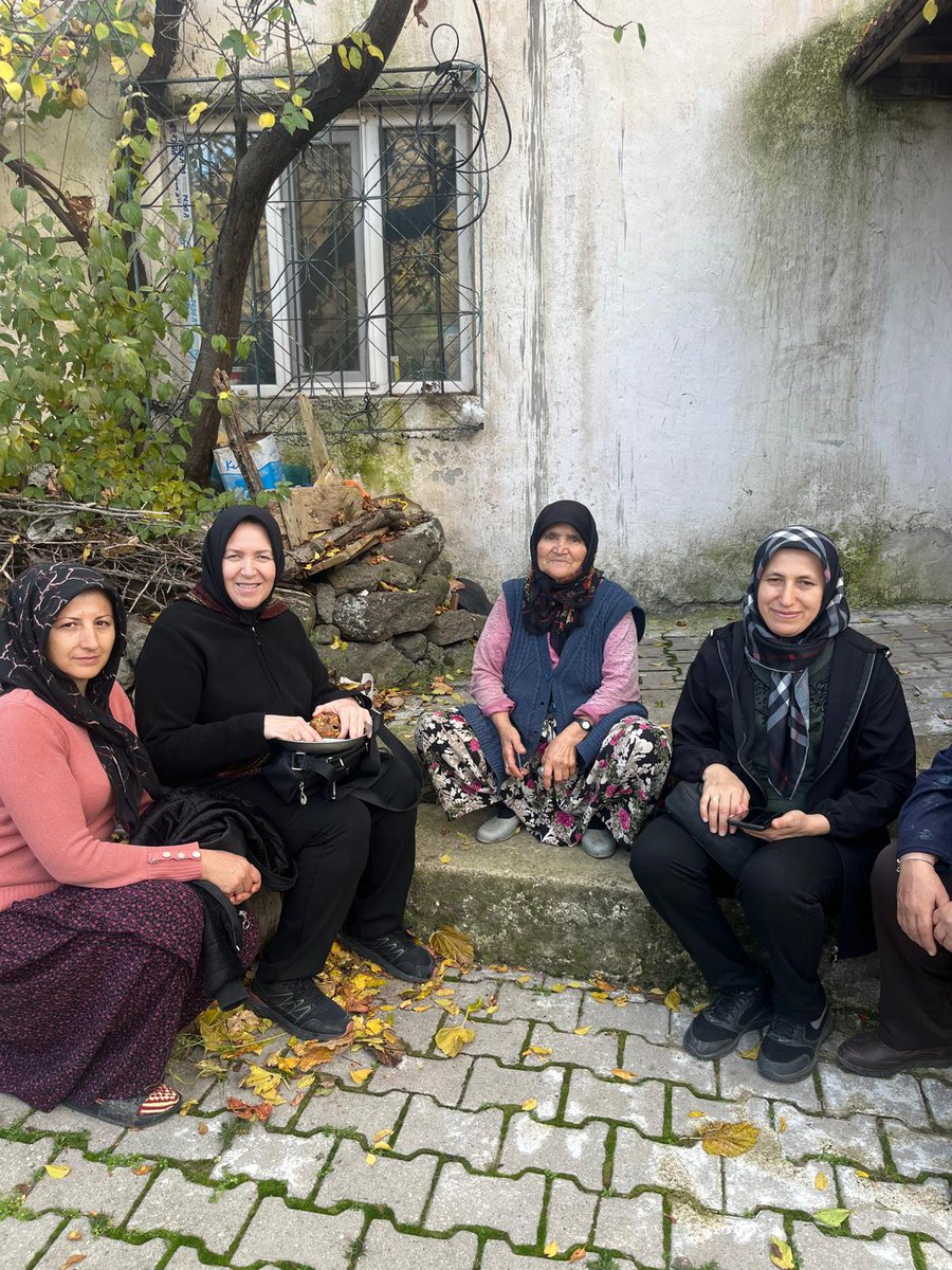 AKKadinBigadic's tweet photo. Ailemiz büyümeye devam ediyor.Bugün üye çalışmalarına Davutlar Mahallesinde devam ettik.Kararlı ve istikrarlı bir şekilde çalışmalarımıza devam ediyoruz. 
   Durmak yok yola devam!🇹🇷💡

@tugbaisikercan @akkadingm @yaseminozkalturan @mercankoc @munevvergozhan @meltemozlsoztrk https://t.co/IwN3wAWnng