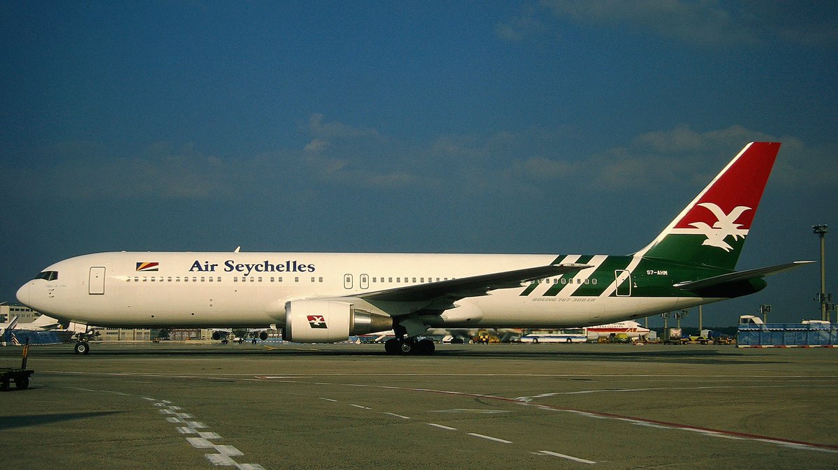 lemwerdersights's tweet image. Built in 1996, this B767 is still active as a freighter with Amazon Prime Air.

Registration:  S7-AHM
Aircraft type:  Boeing 767-37DER
MSN/LN:  26328 / 637
Airline:  Air Seychelles
Date:  August 15, 1997
Location:  Frankfurt (FRA)
📷: Collection Willy Michalk
#avgeek