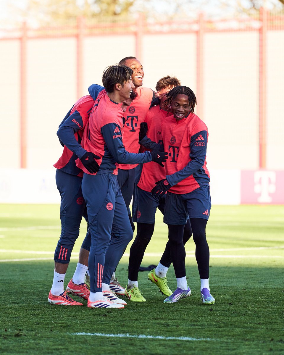 WisdomMike_'s tweet photo. TEAM 🔴 https://t.co/AnAmCCpWbd