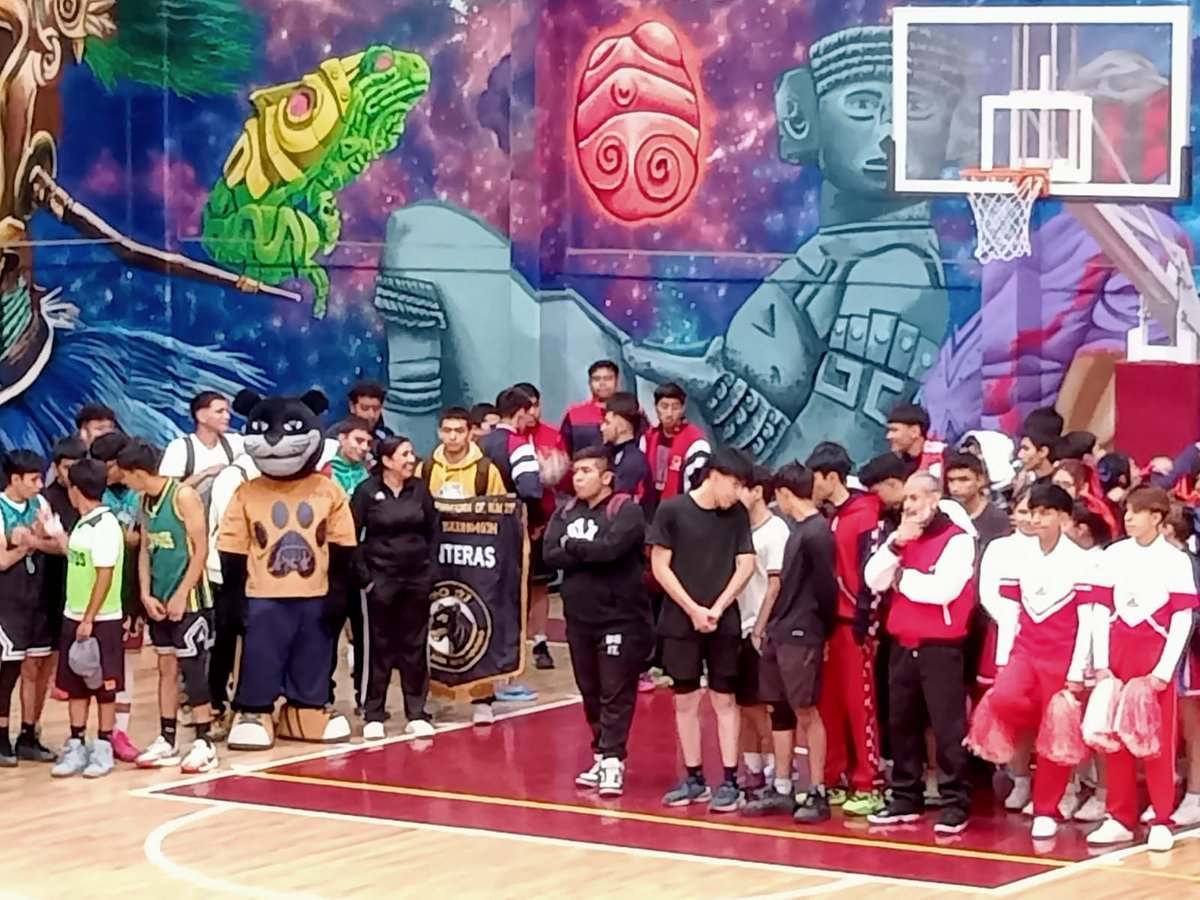 Cbt2Ixtapaluca's tweet photo. El @Cbt2Ixtapaluca  felicita a los alumnos que representan a la institución en el deporte de Básquetbol, ¡En horabuena! https://t.co/VcuAqHfK1T