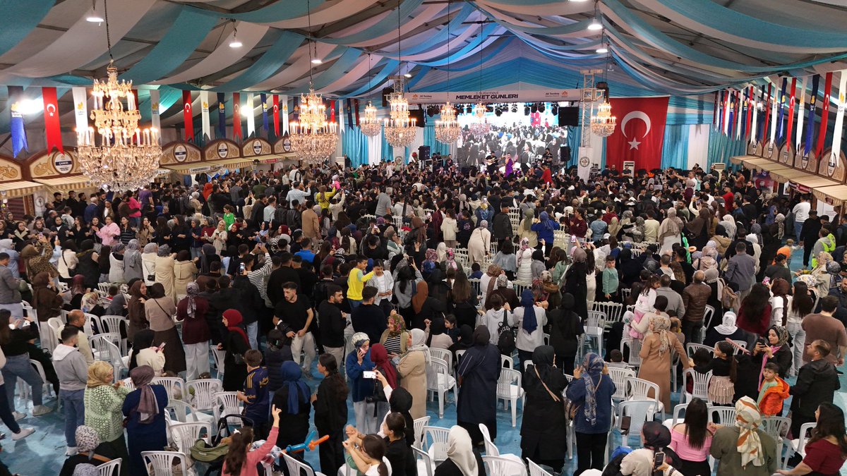 2. Sultanbeyli Memleket Günleri Yoğun Katılımla Tamamlandı

👉 <a href="/SultanbeyliBel/">Sultanbeyli Belediyesi</a> | <a href="/alitombas_/">Ali Tombaş 🇹🇷</a> 

Sultanbeyli Belediyesi’nin bu yıl ikincisini düzenlediği Memleket Günleri, 8 Kasım’da başlayan etkinlikler boyunca yüz binlerce vatandaşın katılımıyla büyük ilgi gördü. Belediye Başkanı