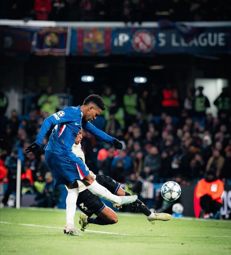 Scott Minto on Estevão's goal against Barcelona:

🗣 "The goal itself had absolutely everything. It had directness, it had pace, it had skill, it had strength, it had two foot, it had close control, and then it had a wonderful strike at the end. 

So, I mean, look, I still think