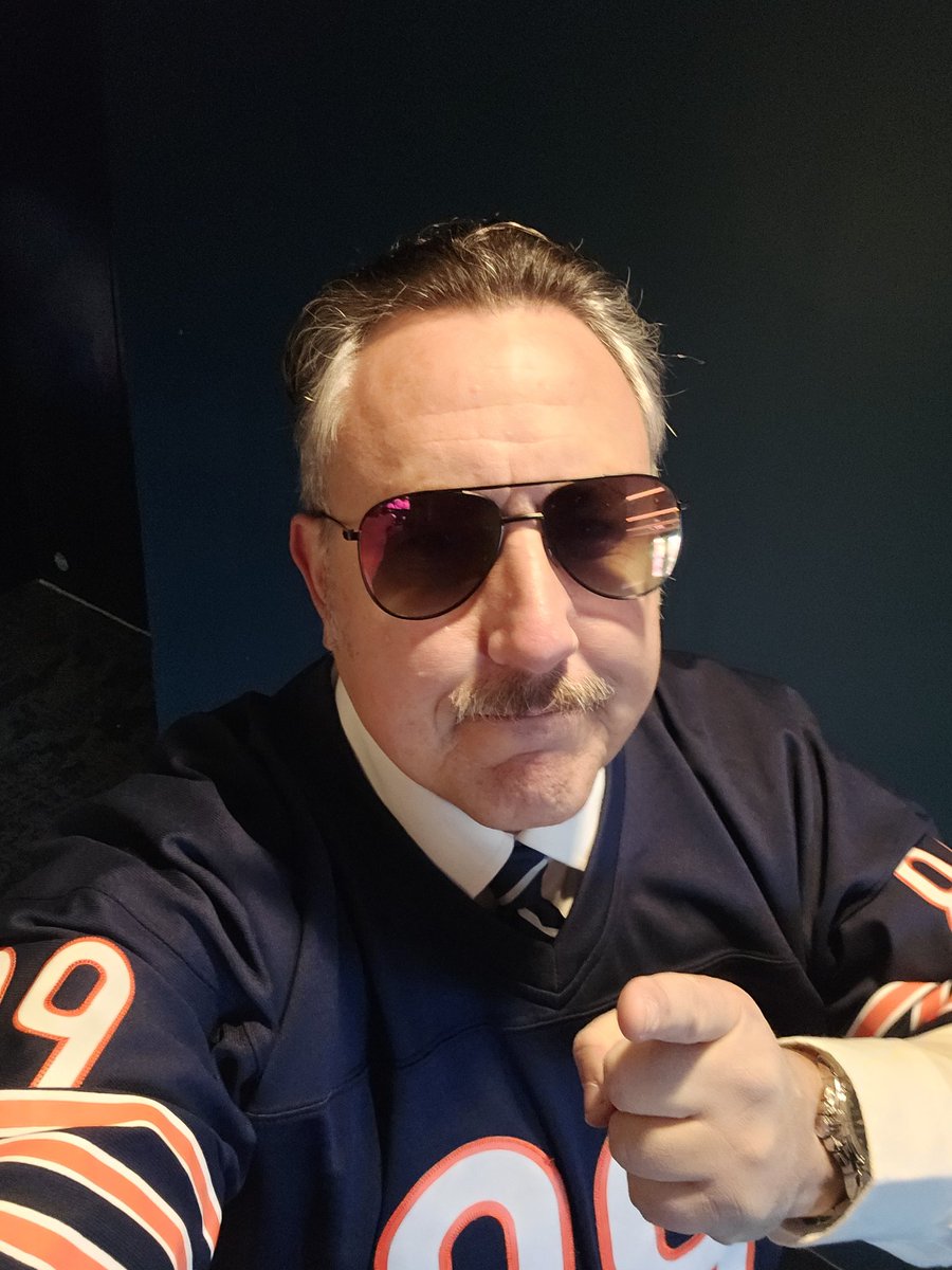 CRoeInChicago's tweet image. It&apos;s time for a certain team to #BEARDOWN!  See you at the @RamovaChicago watch party for a lil&apos; #108ing!