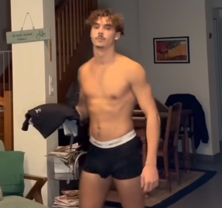 nude tvr (9k) tweet media