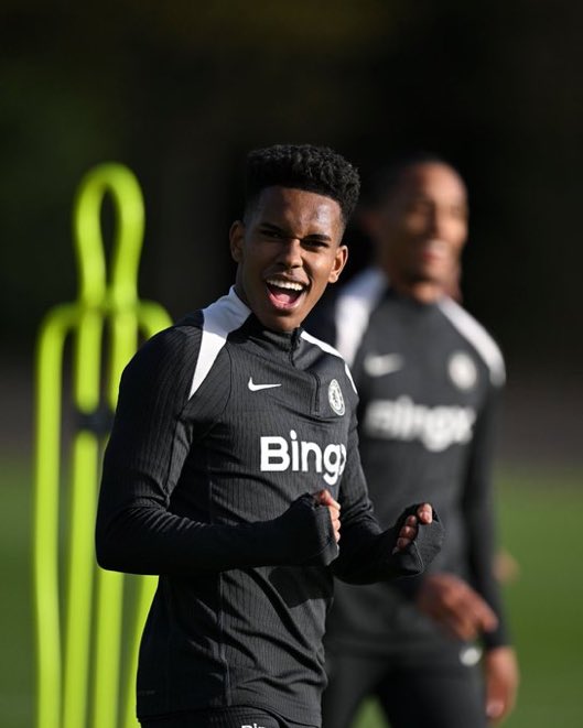 Fmr Chelsea star Scott Minto on Estevão: 

🗣 "I cannot tell you what it must be like for an 18 year old kid to come to a different culture, different country, different continent, different language. And clearly, he's not anywhere near fluent in English right now, but to look as