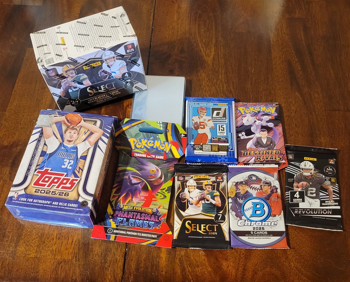 Hayyfay's tweet image. November Giftbox is here! Thank you to @cardrestocks and the crew for making this happen! We have some Drake Maye chases! Some Topps flagship Basketball! Phantasmal Flames and Destined Rivals! Rounding it out with some Bowman Chrome, Revolution, and Holiday Donruss! 🎁🎁🎁🎁