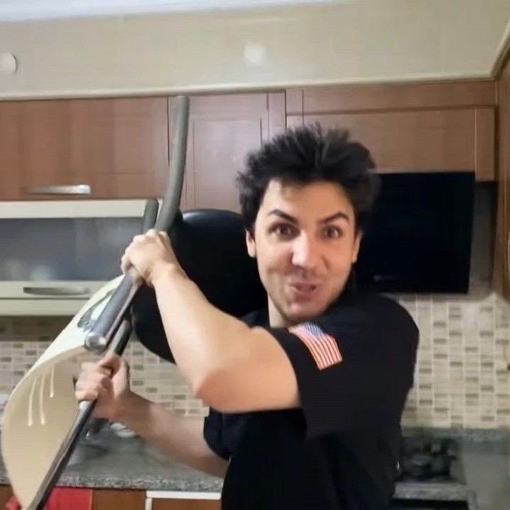 İlvenin velet oğlu yüzünden herkes birbirine girmiş sırlar çözülememiştir

 #TasacakBuDeniz