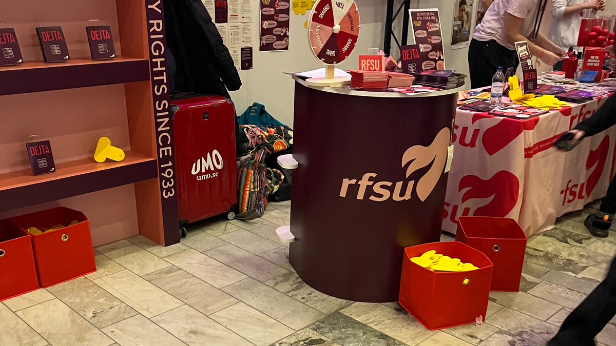 Att ha en monter om sex på Dreamhack är väl som att ha ett charkstånd på Vegomässan men kör på