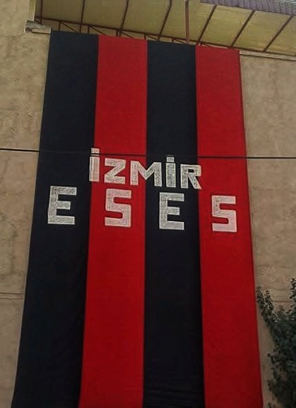 Yarın orası size emanet. Başta arma için sonra şehirde kalan tüm dostlarınız için daha güçlü haykırmak zorundasınız.. Birimiz hepimiz hepimiz birimiz için.