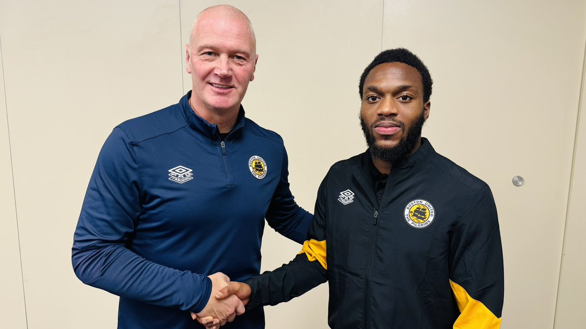 ✍🏼 Lee Bullen welcomes… Deji Sotona back to #BUFC! 

The 2024 promotion winner is stepping up his comeback from a serious injury sustained in Eastleigh colours on the opening day of last season - and pens a short-term deal, initially, with the Pilgrims. 

Welcome back, Deji…