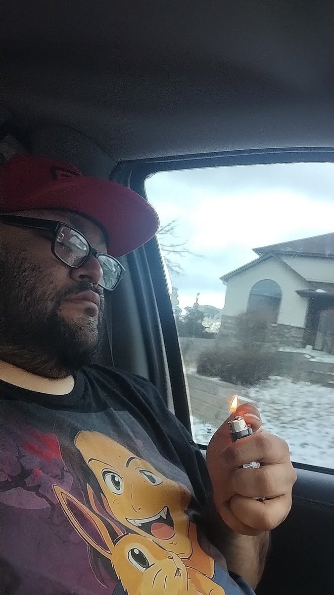 TANKONEXONLY's tweet image. Lol 20 degrees°  im out here like this 🤣😁😂😎

HAPPY HOLIDAZE!