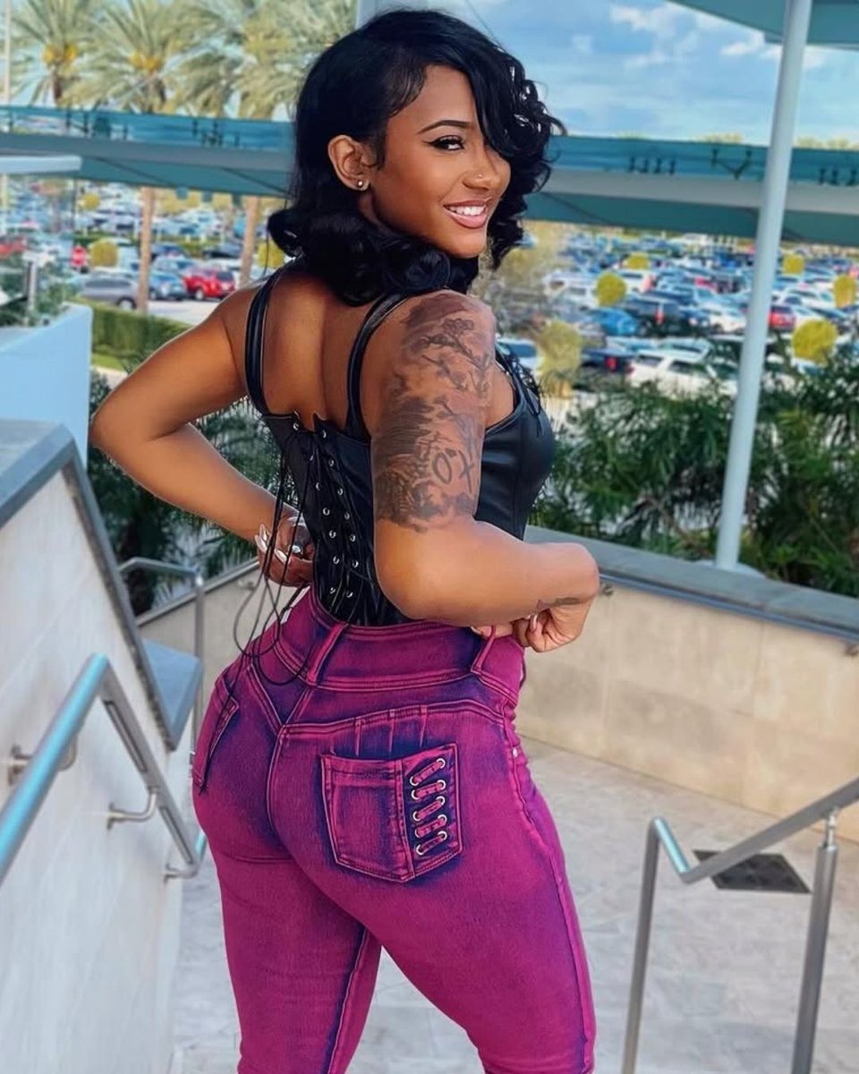 ModaXpressStore's tweet image. Stop. Don’t Swipe. Seriously… You’ll End Up Buying Them 😬
I Know, Girl… Our Best-Seller Butt Lift #MXJEANS Are Unreal. That Booty Lift + Tummy Control? WOW 😏🔥 #ModaXpress

🔎&quot;MX JEANS Butt Lift High Waist Bootcut Jeans&quot;

➡️ modaxpressonline.com