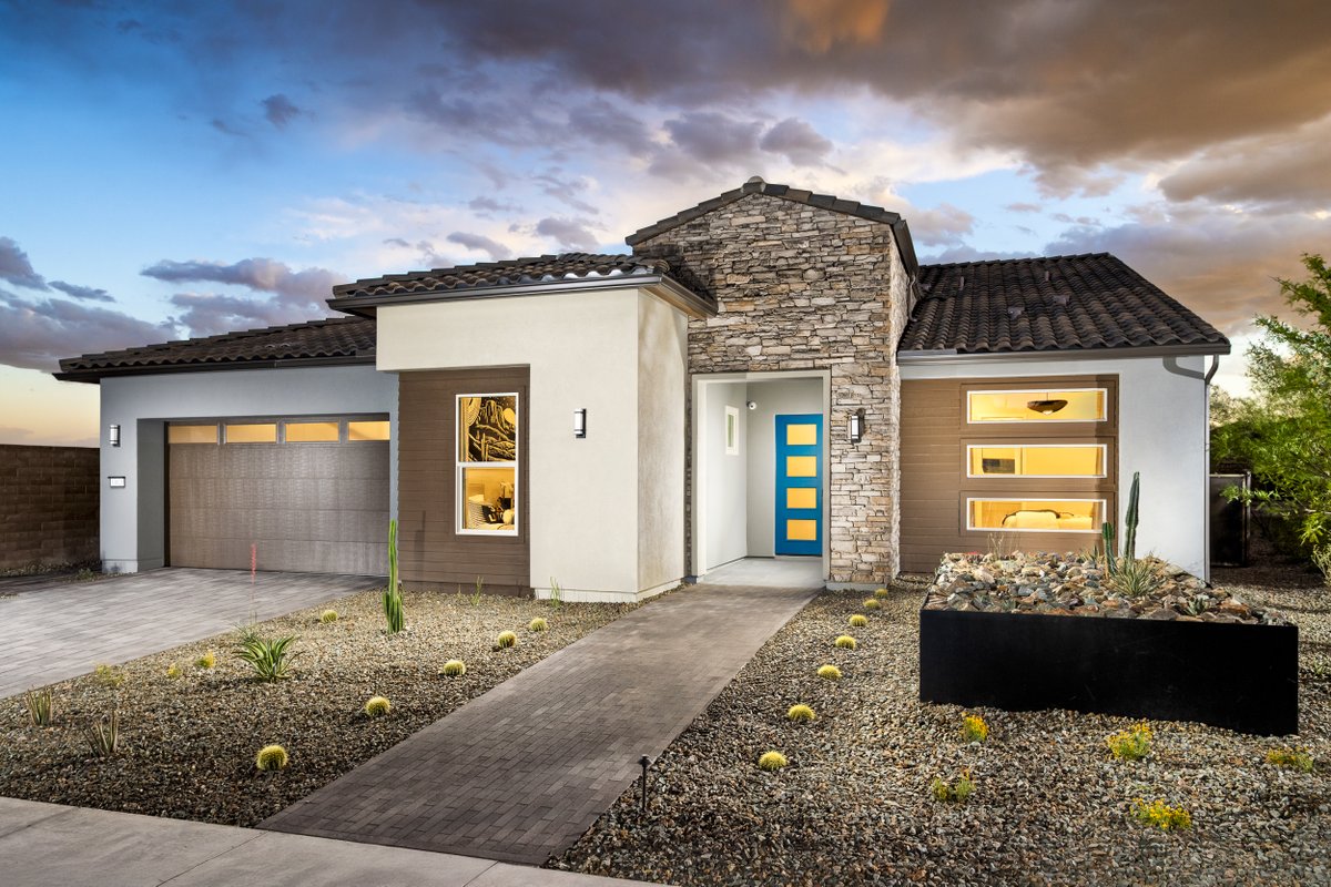 VistanciaAz's tweet photo. If you are shopping for a home this Black Friday, visit Northpointe at Vistancia to tour new homes in The Sovita Collection and the 55+ Collection of homes, including move-in ready, and quick move-in homes with access to resort-style amenities. https://t.co/hiLoww3yFx https://t.co/Blz1KNv7K5