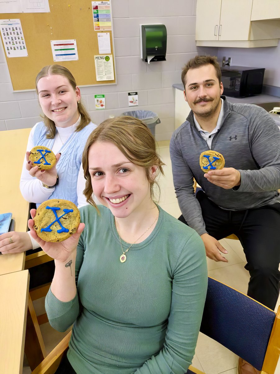stfxuniversity's tweet image. Our #StFXCONNECTS team spent the day out in the community, sharing cookies, coffee, and great conversation as we visited and dropped off treats to the donors, alumni, schools, and businesses who support #StFX in so many meaningful ways. Our #community makes us stronger!