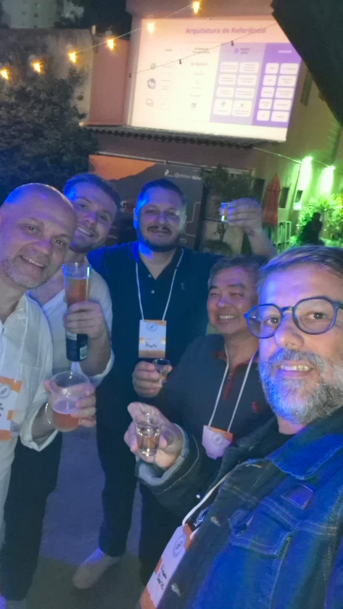 DATA_MAILING's tweet photo. Onde foi dia de puro networking!

Agradecimentos ao meu amigo Rapanelli e abraço ao caro amigo Rodrigo Pellegrini! Foi um prazer te conhecer e trocar umas ideias.
O setor de Meio de Pagamentos é parte da alma do setor financeiro!

Vamos juntos! https://t.co/t1jj0HEzyR