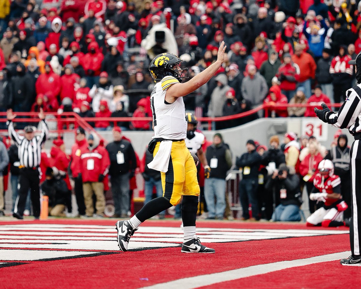 Gronowski is three yards shy of the Iowa QB single season rushing title.
