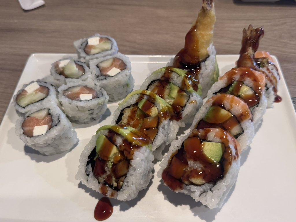 Жінка на роботі, тому доводиться викручуватись, як можу.