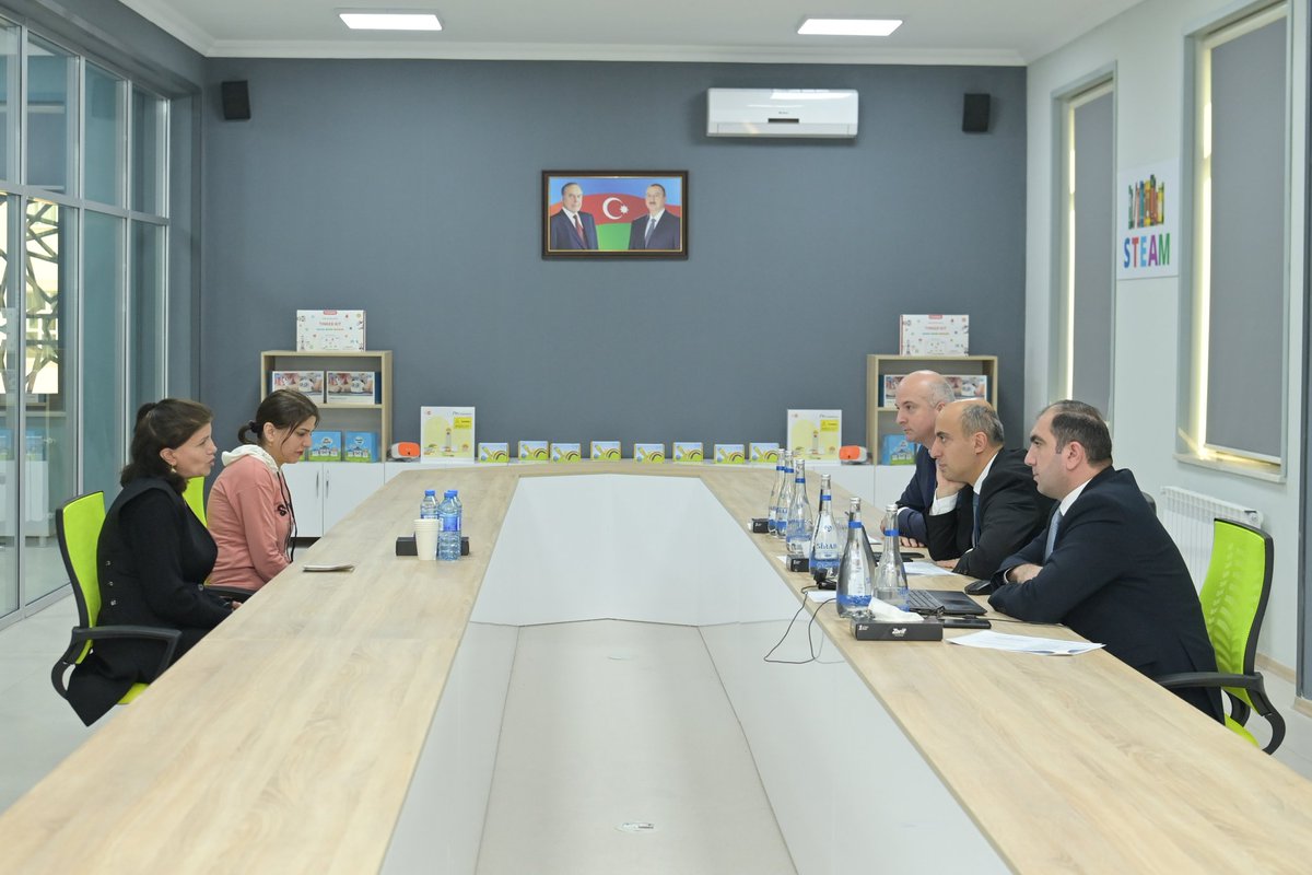 Naxçıvan şəhərində vətəndaş qəbulunu həyata keçirdik.

Qəbulda Naxçıvan, Babək, Culfa, Kəngərli, Ordubad, Sədərək, Şahbuz və Şərur sakinləri iştirak etdilər. 

Hər bir müraciətin araşdırılması və qanunvericiliyə uyğun həlli istiqamətində tapşırıqlar verildi.