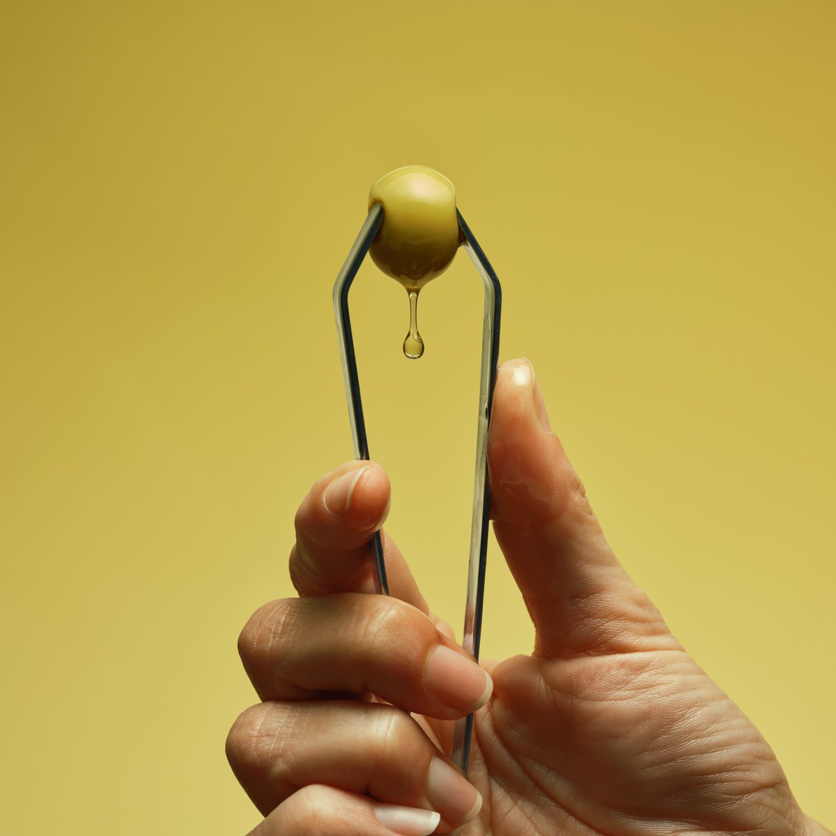 🎄 <a href="/Caviaroli/">Caviaroli</a> Drops es uno de esos regalos que no necesitan lazo: brillan solos. #Regalos que no se guardan en la despensa, sino en la memoria. Porque vienen de una historia que comienza en una familia capaz encapsular aceite sin calor ni químicos.

gastro-spain.com/mejores-regalo…