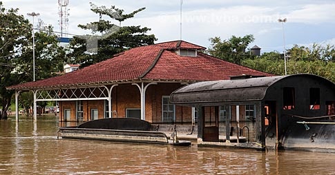 Rondoniabased's tweet image. 📸⚫Enchente histórica do Rio Madeira:

Há quase 12 anos, Rondônia enfrentava uma das suas maiores tragédias: a cheia histórica do Rio Madeira, onde o rio elevou aproximadamente 3 metros acima da cota de inundação, afetando diretamente Porto Velho, Guajará Mirim e Nova Mamoré.