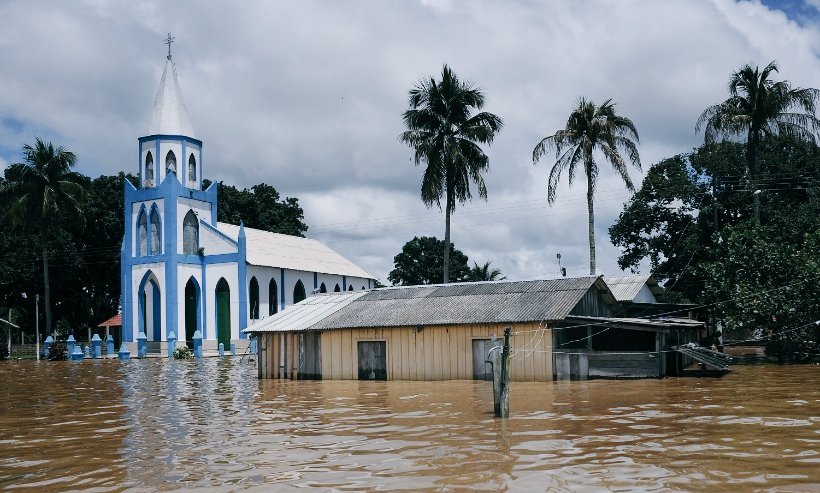 Rondoniabased's tweet image. 📸⚫Enchente histórica do Rio Madeira:

Há quase 12 anos, Rondônia enfrentava uma das suas maiores tragédias: a cheia histórica do Rio Madeira, onde o rio elevou aproximadamente 3 metros acima da cota de inundação, afetando diretamente Porto Velho, Guajará Mirim e Nova Mamoré.