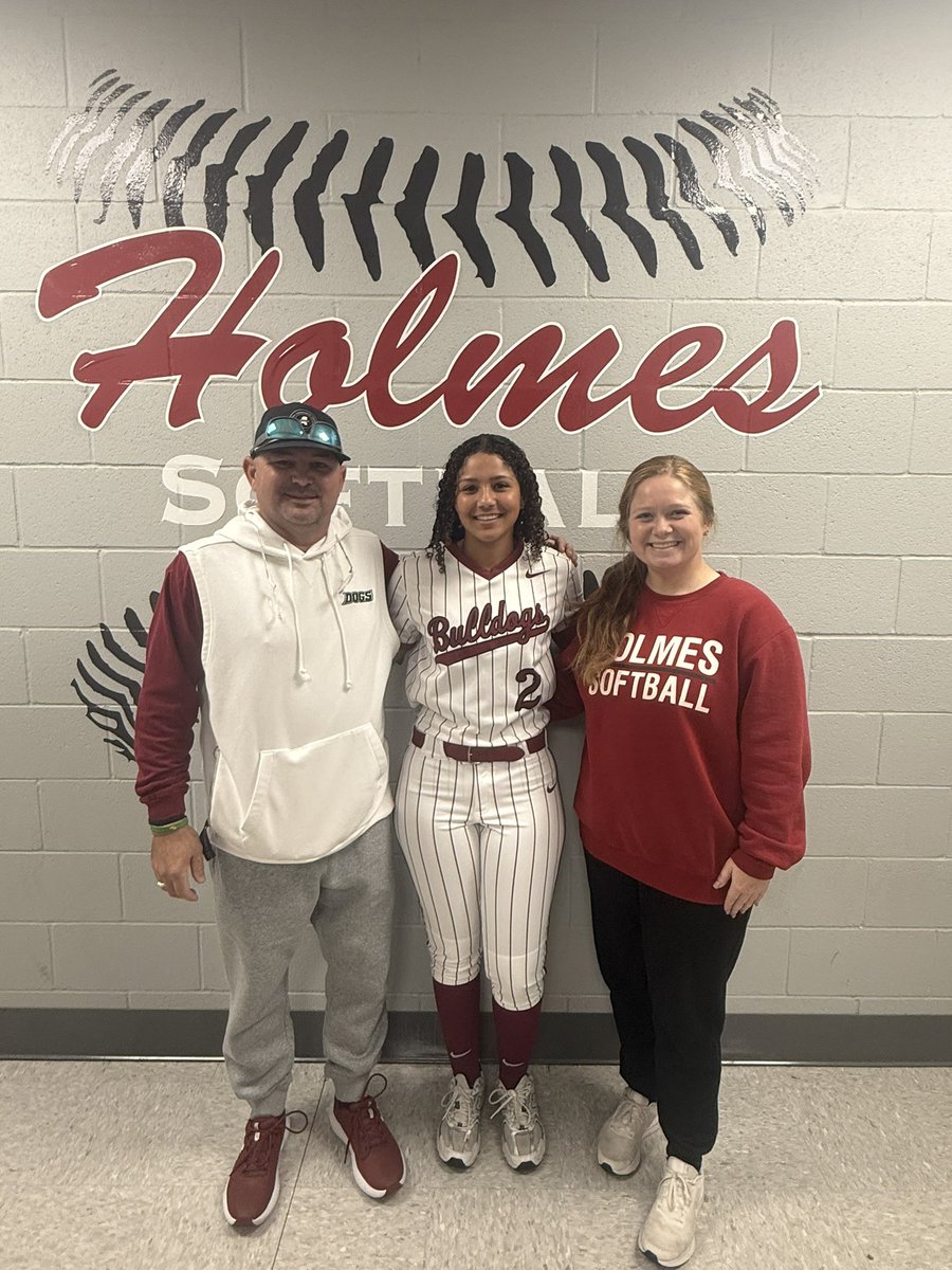 AddisonEllis02's tweet image. Had a great time in Mississippi! Thank you so much @coachmatthudson for setting up a visit with me. I really enjoyed learning more about the campus and softball facility. #GoDogs 🐾