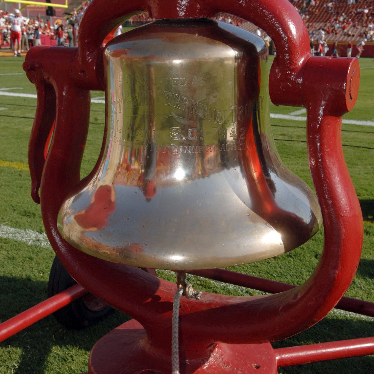 The Victory Bell looks damn good in cardinal ✌️✌️

Let’s keep it that way