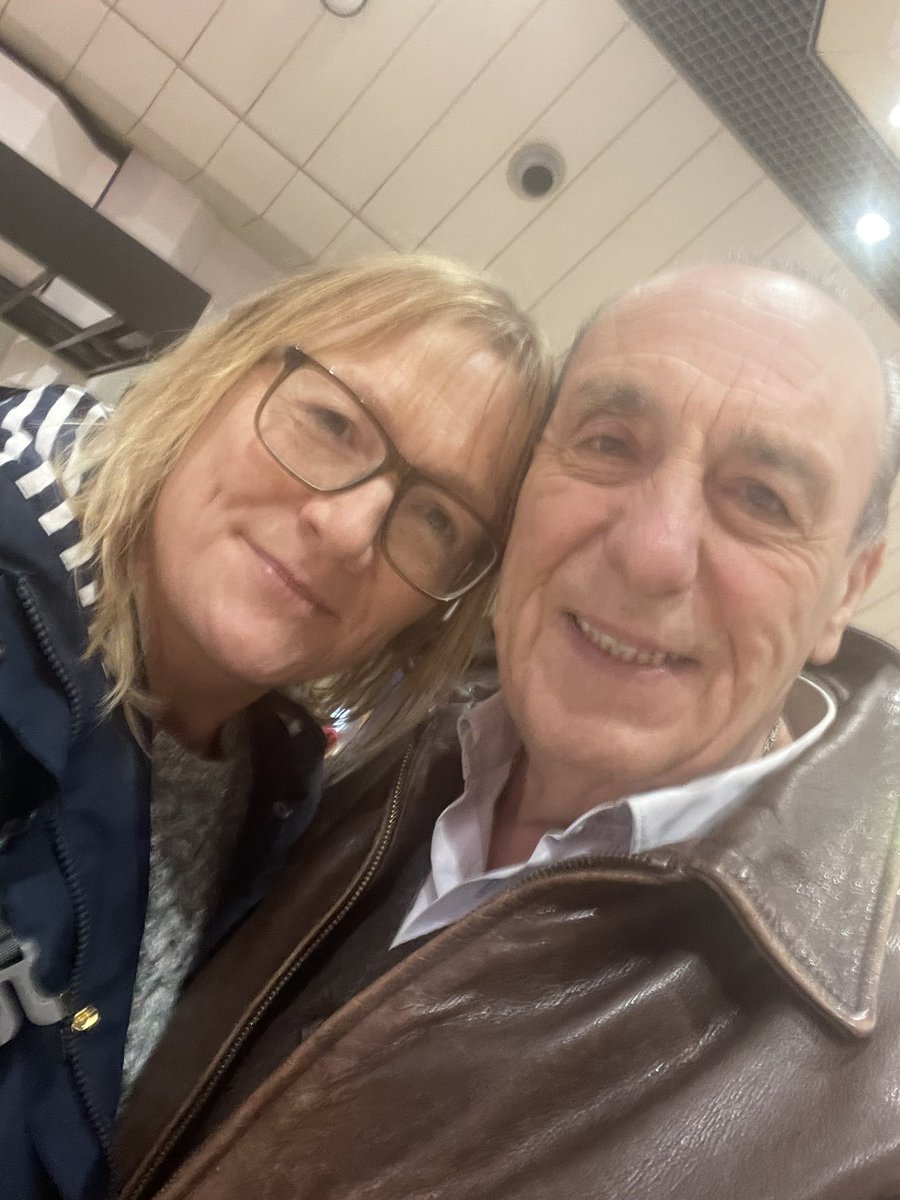 bridgithardy's tweet photo. @gennarocontaldo - Thank you 

Top chef / bloke.  As most folk walked past at The Good Food Show I grabbed a selfie 😃 https://t.co/BPJwGDdffV