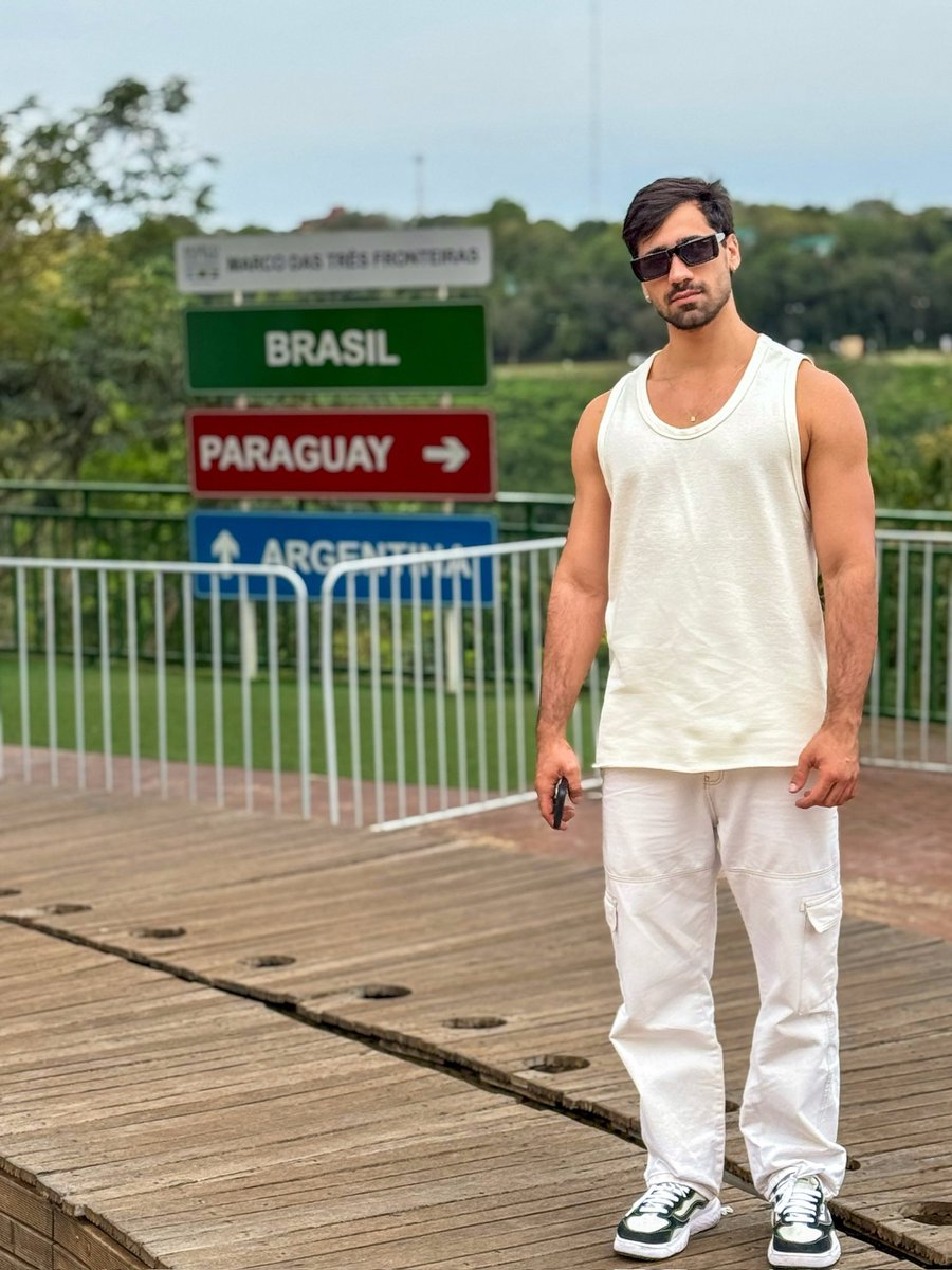 MathTorrezani's tweet image. Marco das três fronteiras! 🇧🇷🇦🇷🇵🇾