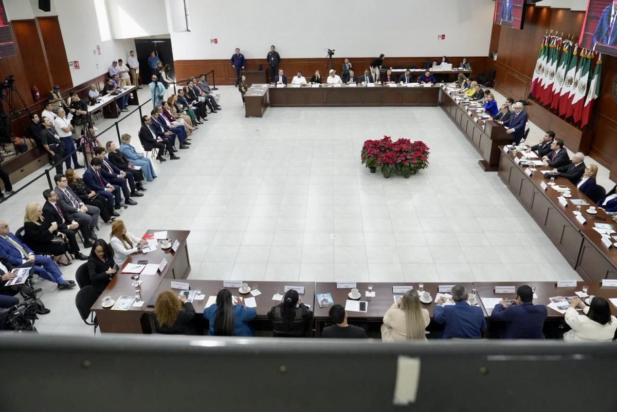 Hoy el Grupo Parlamentario del PRI en Sinaloa asistimos al Cuarto Informe del Gobernador del Estado de Sinaloa, Rubén Rocha Moya.

#PRI #CongresoSinaloa #LXVLegislatura