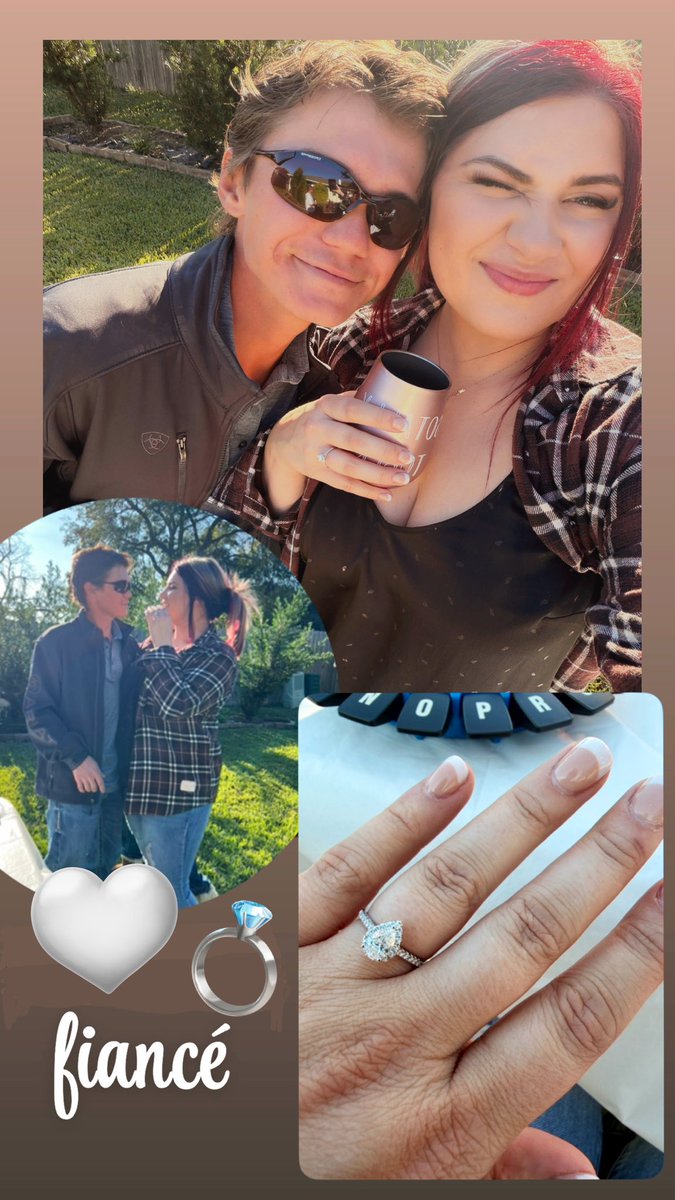 kasslighter's tweet image. I’m a little more thankful this thanksgiving 💍🤍@VexityTV #Engaged #Fiancé Surprised it was does IRL and not on a Sloop in @SeaOfThieves.. cause how many times have we seen that emote done 🤣