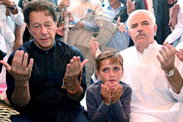 Ya Allah hum bhi terey hi bandey hain… 😔