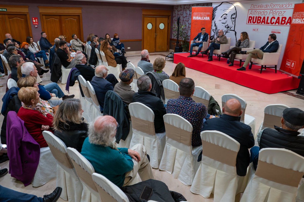 Cantabria no se entendería sin el desarrollo, el progreso económico y el bienestar social que ha traído la entrada en la UE 

Hoy hemos hablado en la escuela Alfredo Pérez Rubalcaba de estos 40 años de España en Europa con dos protagonistas como <a href="/IratxeGarper/">Iratxe García Pérez /❤️</a> y Joaquín Almunia.