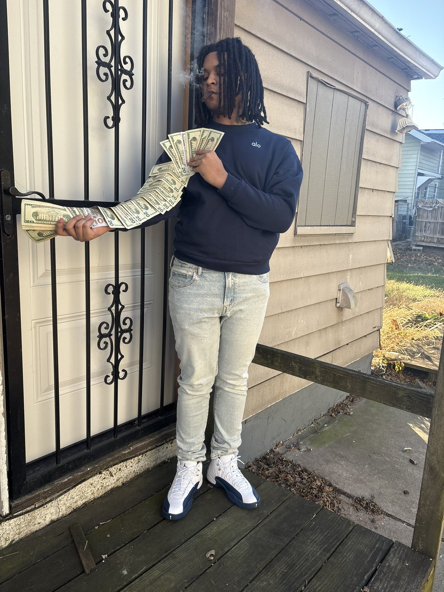 𝙁𝙖𝙯𝙤 tweet media