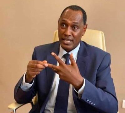 TwirwanehoMoise's tweet image. #RDC: Les Congolais se rendent-ils compte du génie de cet homme ? Pourquoi le gouvernement congolais expulse-t-il tous les gens brillants ?

Je me demande pourquoi la RDC ne s&apos;est jamais développée comme les autres pays.