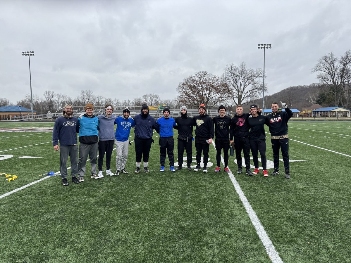 9th Annual Turkey Bowl in the books.

Team Ross- 60
Team Will- 16