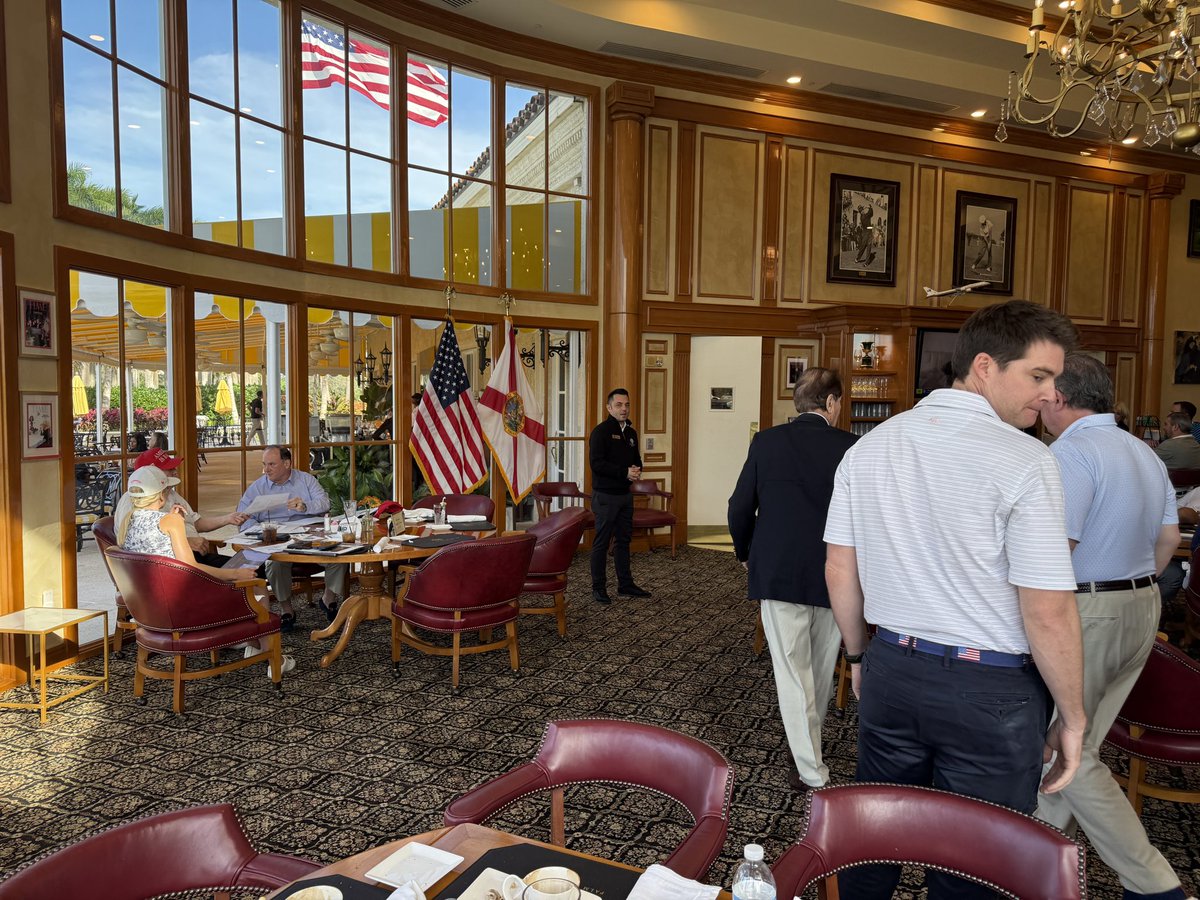 HawkCryptoTech's tweet image. Had a great lunch at Trump golf course in Palm Beach. Unfortunately, I was not able to catch a picture with @realDonaldTrump but maybe in the future!

It was an honor to be in the same room! Thank you @ChrisRuddyNMX @NEWSMAX taking @HostWithTerra to new heights!