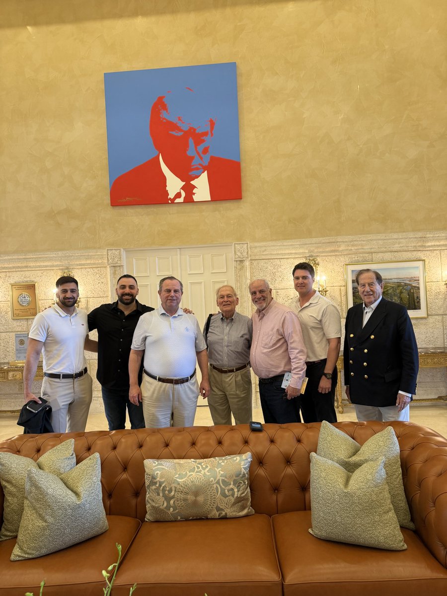 HawkCryptoTech's tweet image. Had a great lunch at Trump golf course in Palm Beach. Unfortunately, I was not able to catch a picture with @realDonaldTrump but maybe in the future!

It was an honor to be in the same room! Thank you @ChrisRuddyNMX @NEWSMAX taking @HostWithTerra to new heights!