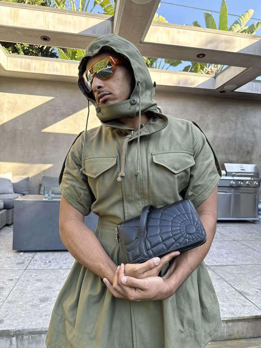 YvngJac's tweet image. Mom wasn’t too happy how I showed up to thanksgiving 🙄