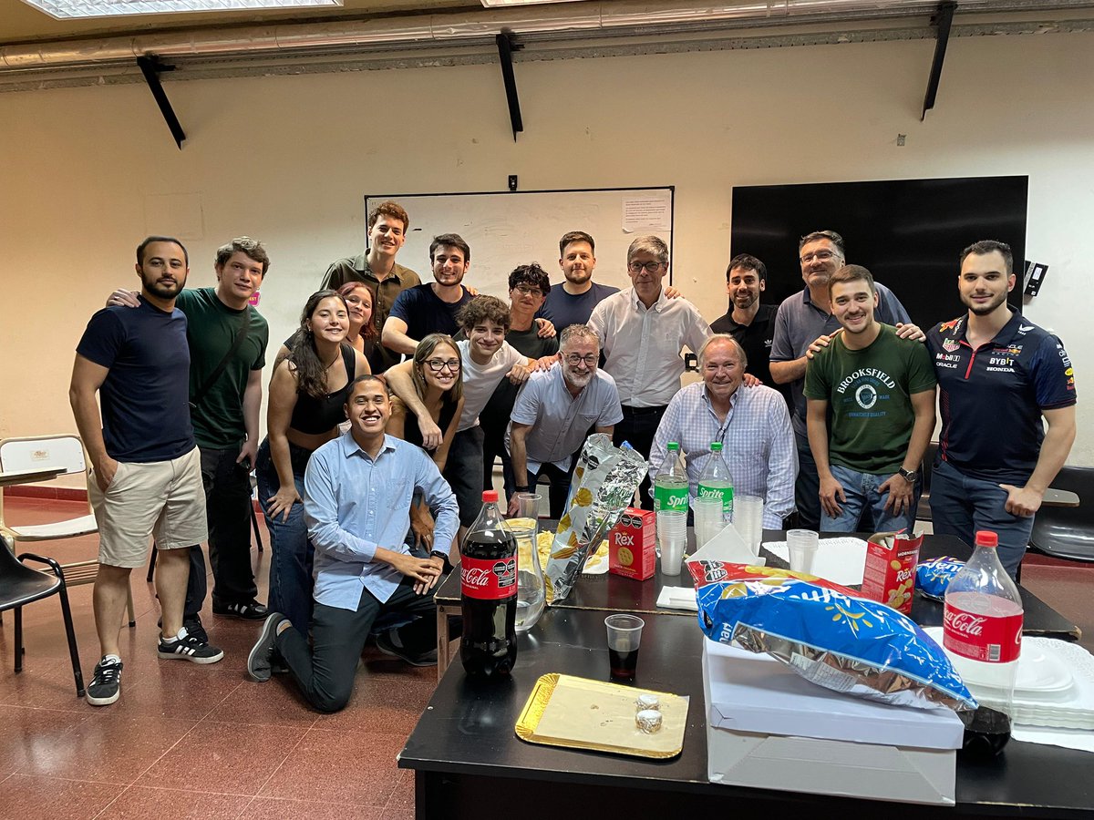 ¡Muchas gracias! 🤩

<a href="/daltmano/">David Altman</a> <a href="/juanabalmedina/">Juan Manuel Abal Medina</a> <a href="/GerardoMunck/">Gerardo L. Munck</a> <a href="/Miguel_De_Luca/">Miguel De Luca</a>