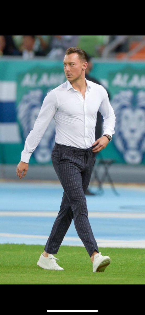 يستحق الاهلي الانتصار بسيناريو لايأتي الا مع فريق بمثل هذه العناصر وهذه الدكة 
الف مبروك للاصدقاء الاهلاويين 
قرار اراحة اللاعبين امام الشارقة صحيح
قرارات المدرب وتدخلاته في لقاء القادسية مميزة
قليل من الانصاف لهذا المدرب 
#الاهلي_القادسية