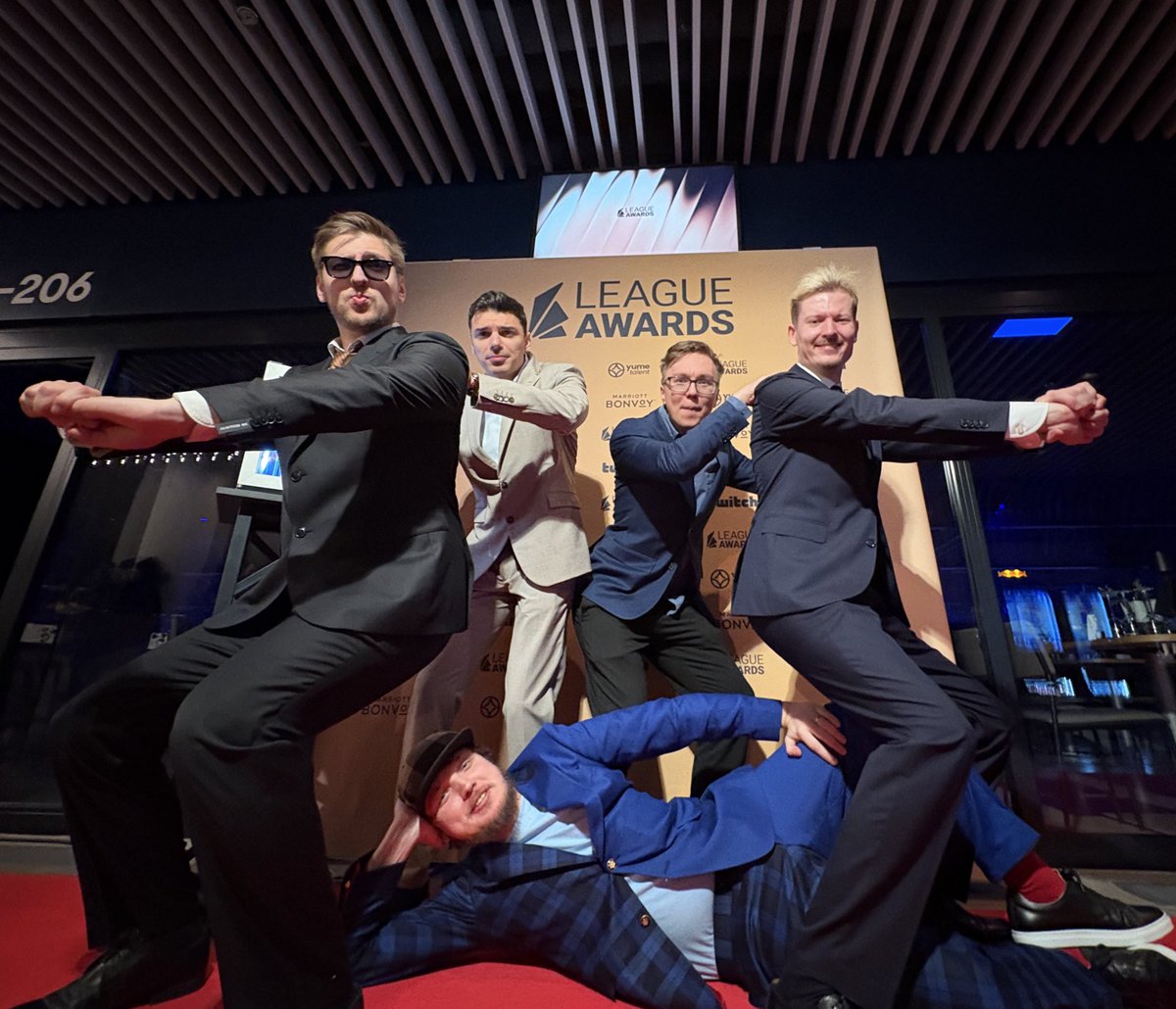 Dumbs 🇫🇮 tweet media