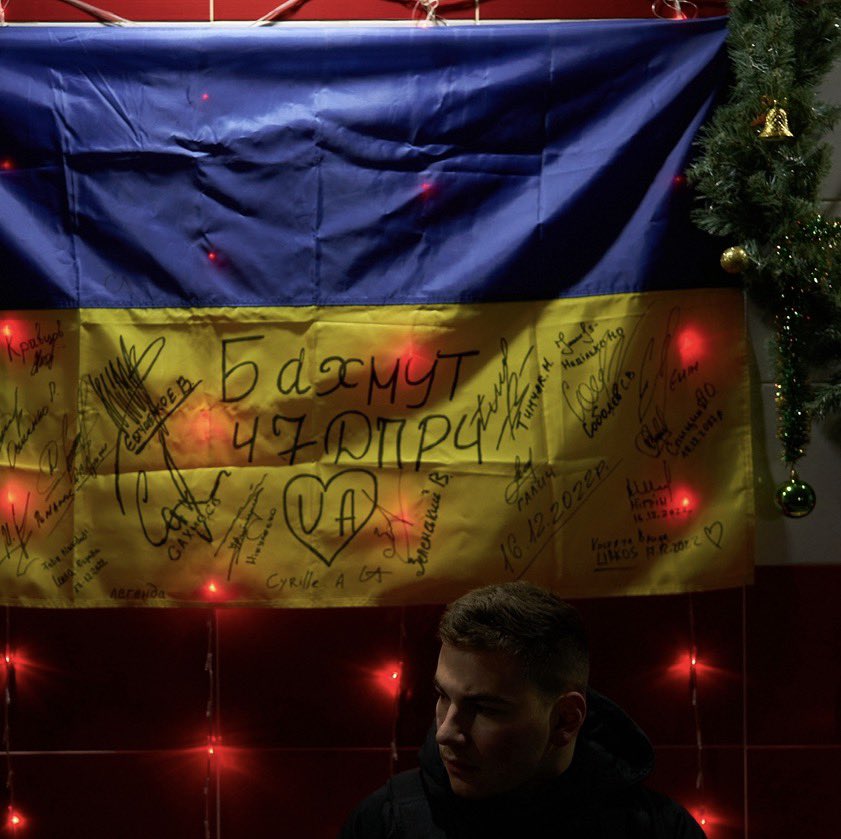 AmourskyCyrille's tweet image. Ce soir, je suis fier de l’Ukraine.

Je suis fier des Ukrainiens.

Un pays qui lutte contre la corruption en pleine guerre. 

Des changements promis qui donnent une nouvelle impulsion au pays, dont la population cherche une source d’espoir.

On ne lâche rien.

Slava Ukraini !🇺🇦❤️